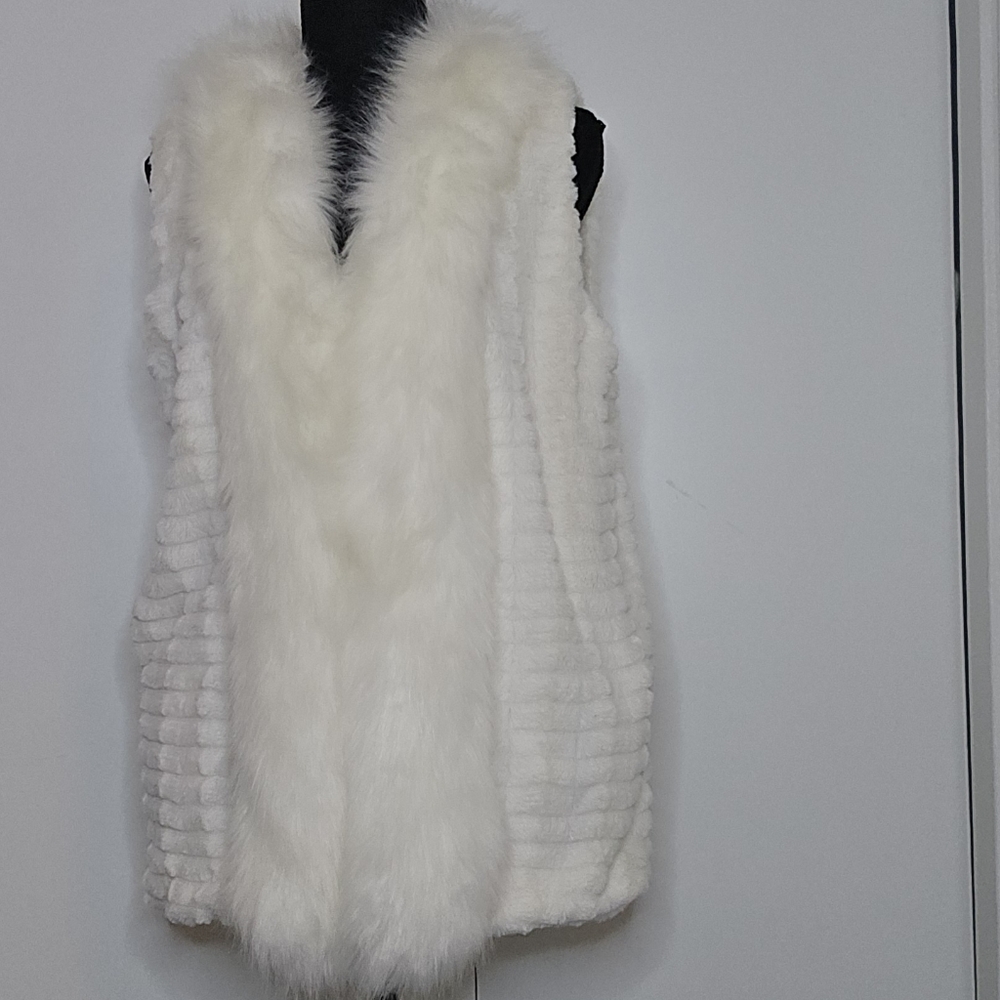 Faux Fur Vest, Medium, White